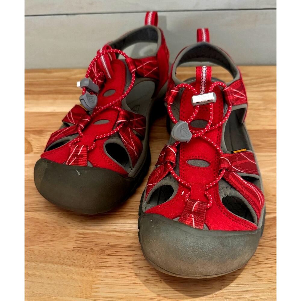 KEEN Venice H2 Closed-Toe Sandals – Barberry & Gray –Women’s Size 8